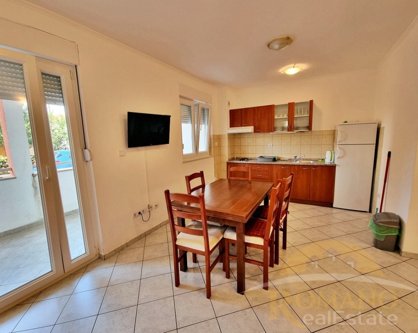 Zwei-Zimmer-Wohnung in Okrug Gornji - Zum Verkauf