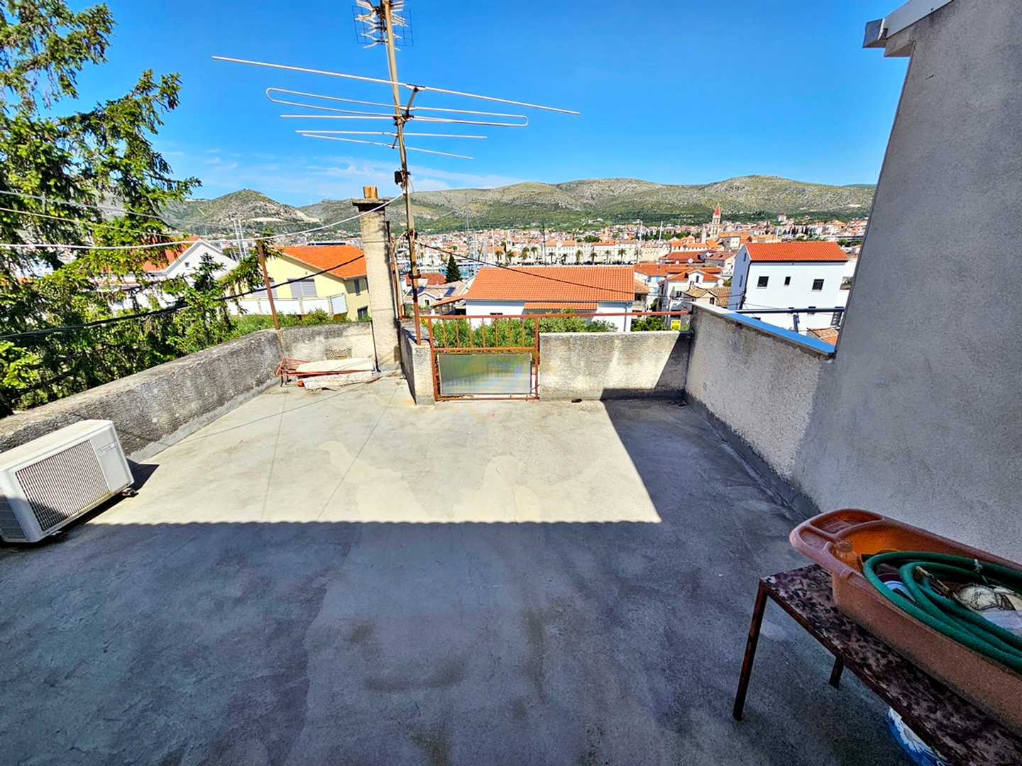 221-house_trogir_old_il006