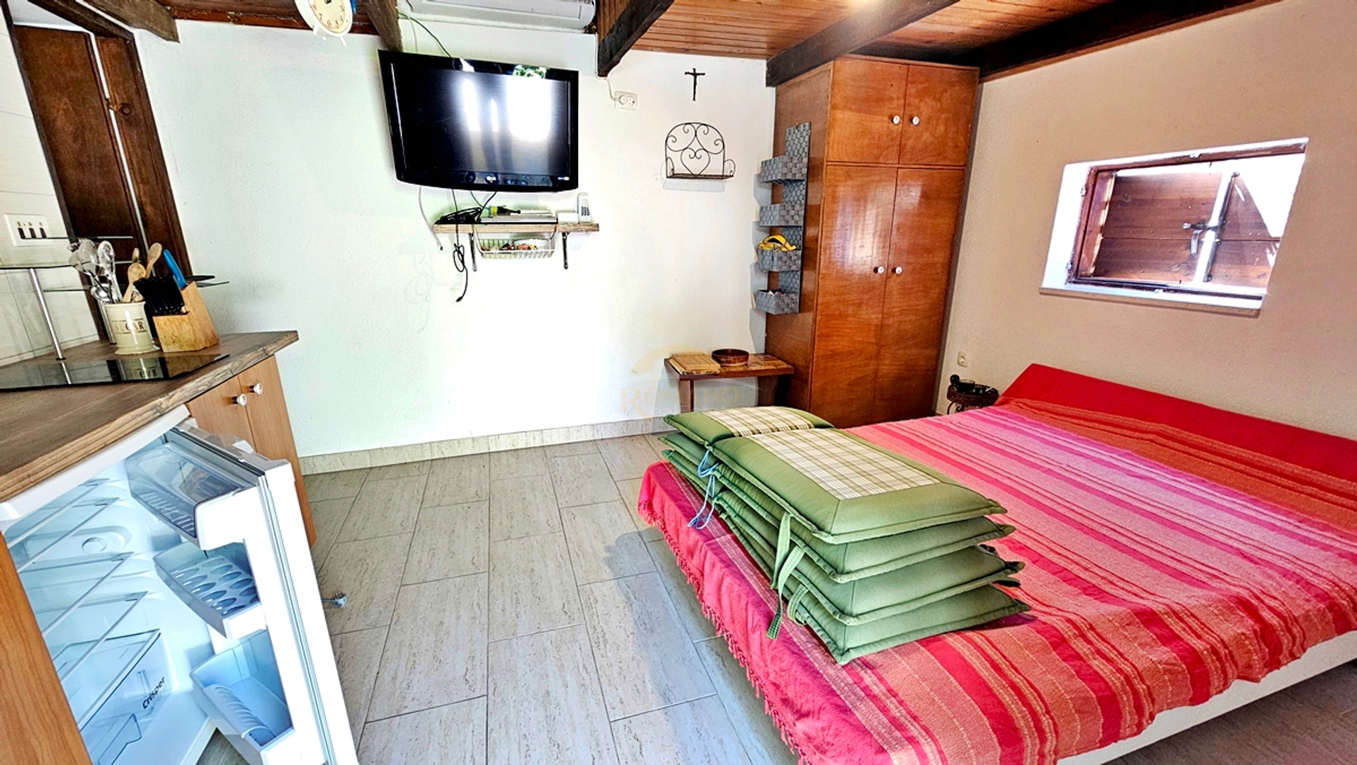 house-for-sale-okrug-donji-tom001__pzkwMKVO-1200×676