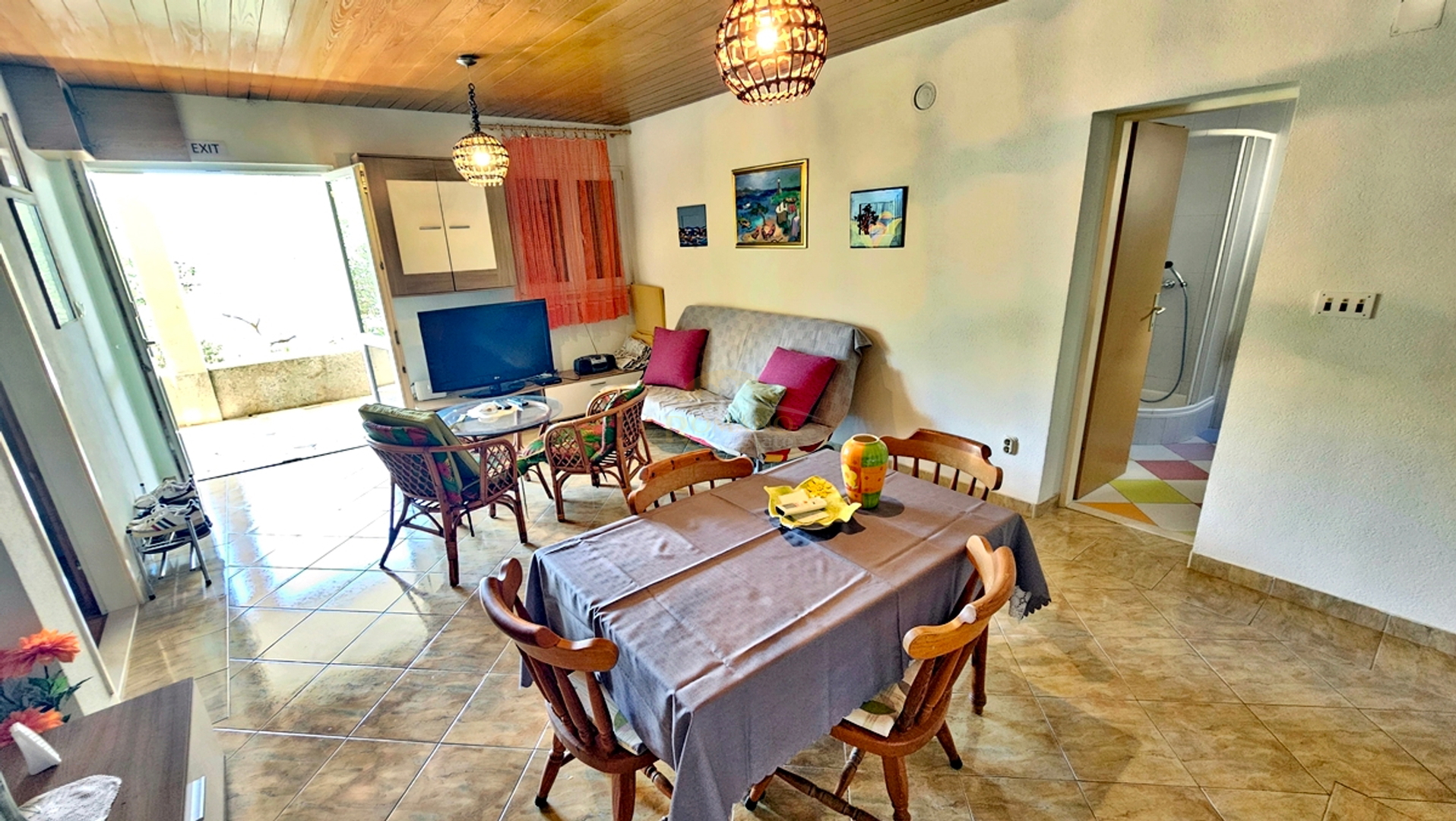 house-for-sale-okrug-donji-tom008__BcnClhG6-1200×676