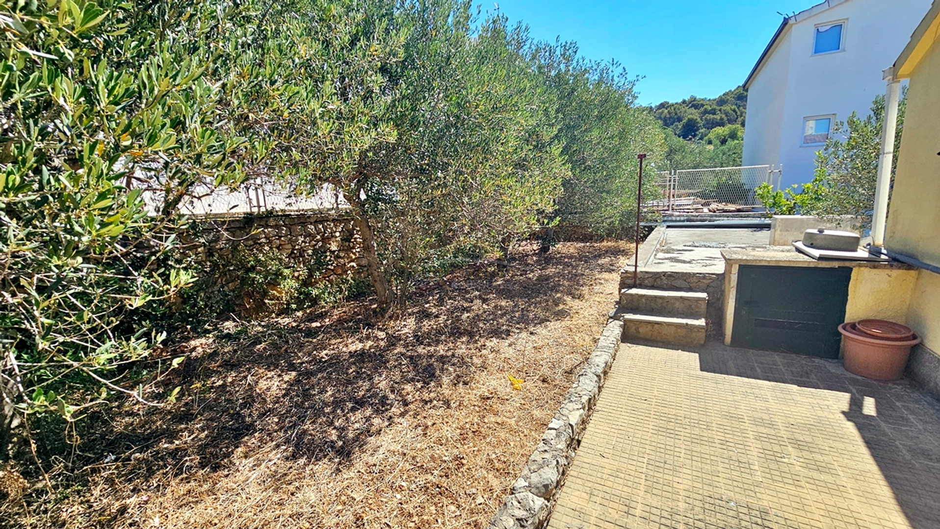 house-for-sale-okrug-donji-tom011__AJxEij6x-1200×676