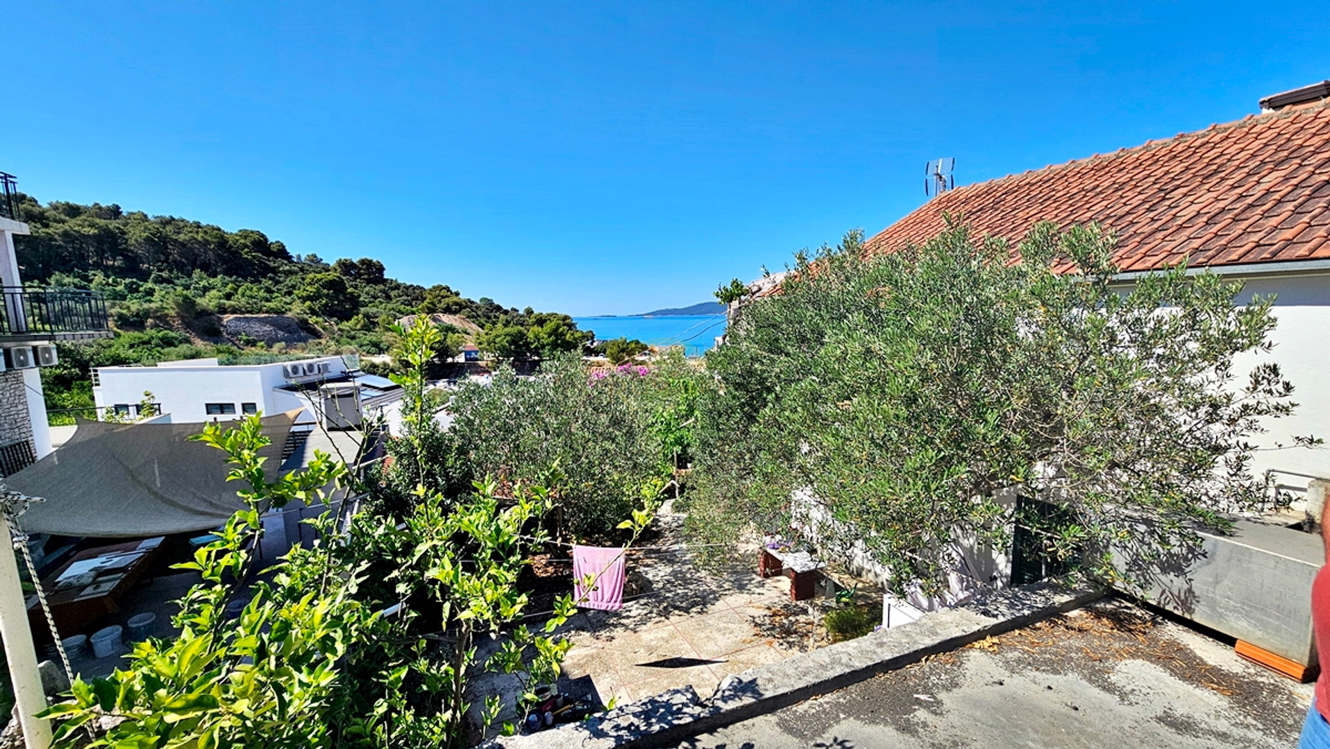 house-for-sale-okrug-donji-tom012__c7JHKmoe-1200×676