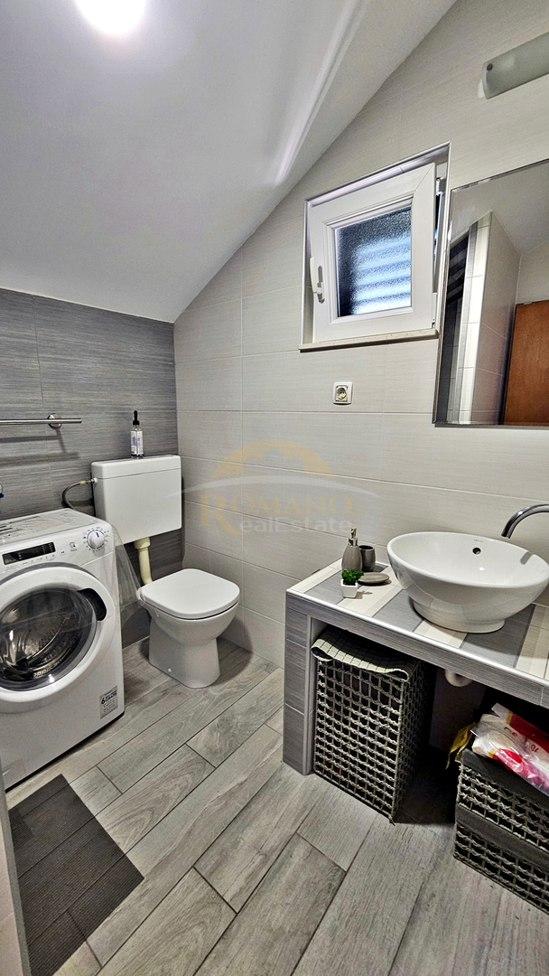 house-for-sale-okrug-donji-tom020__ok65C838-1200×2131-portrait