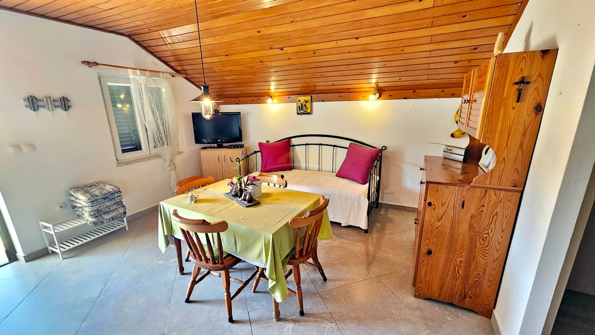 house-for-sale-okrug-donji-tom021__ga5RslLv-1200×676