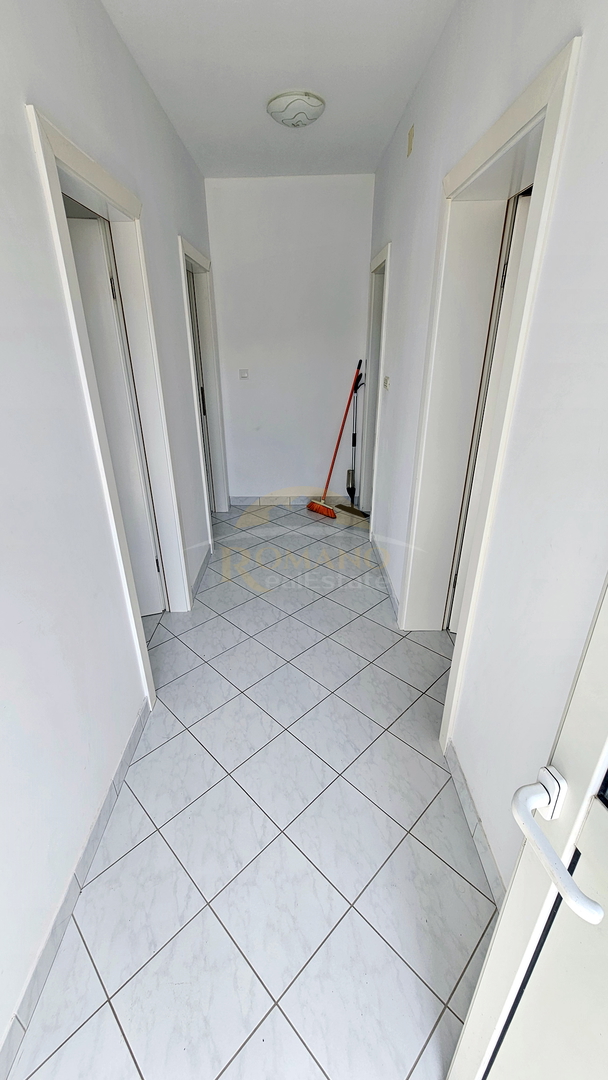 house-seget-vranjic-for-sale-jp019__gUymRmxV-1200×2131-portrait