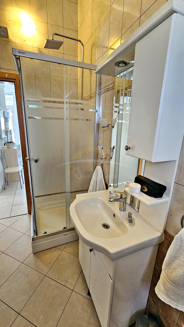 apartment-rastici-for-sale-ciovo010__CEOZFfRq-1200×2131-portrait