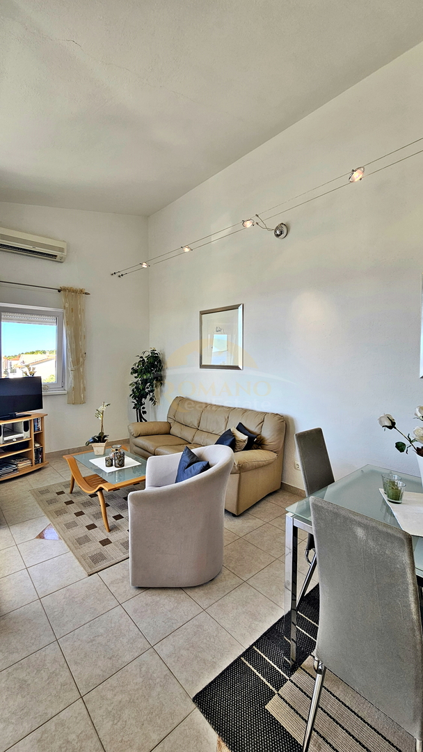 apartment-rastici-for-sale-ciovo012__3rVIz82G-1200×2131-portrait