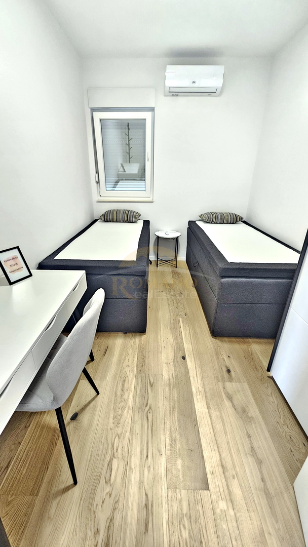 apartment-seget-mar-for-sale007__izzoqOPB-1200×2131-portrait