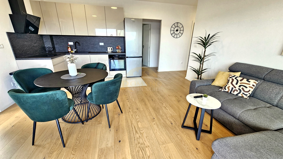 apartment-seget-mar-for-sale009__WCfTnGkp-1200×676